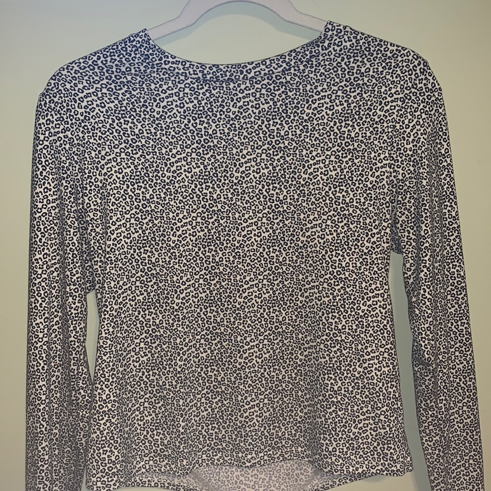 long sleep white and black cheetah print